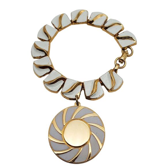 Coro White Enamel Bracelet Large Charm Gold Tone Chunky Link Vintage 1960s 70s - Picture 1 of 8